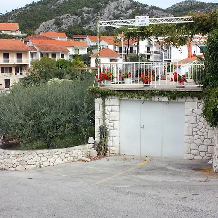 Guest house Triple Hvar 141a Hvar Town